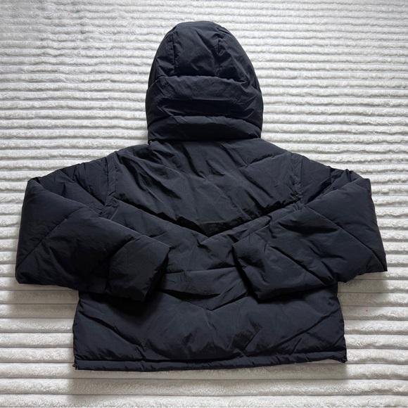 ALO Women's Black Hooded Quilted Zip Short Puffer Jacket Polyester Regular Fit M - Picture 8 of 8